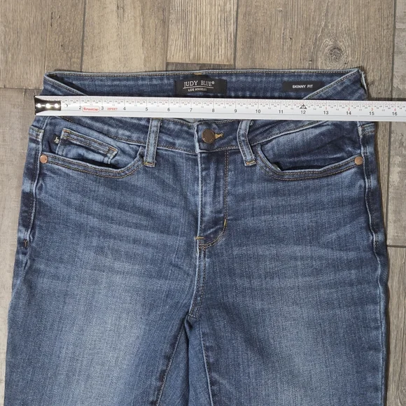 Judy Blue Jeans, Size 29, Distressed without Holes - Picture 2 of 5